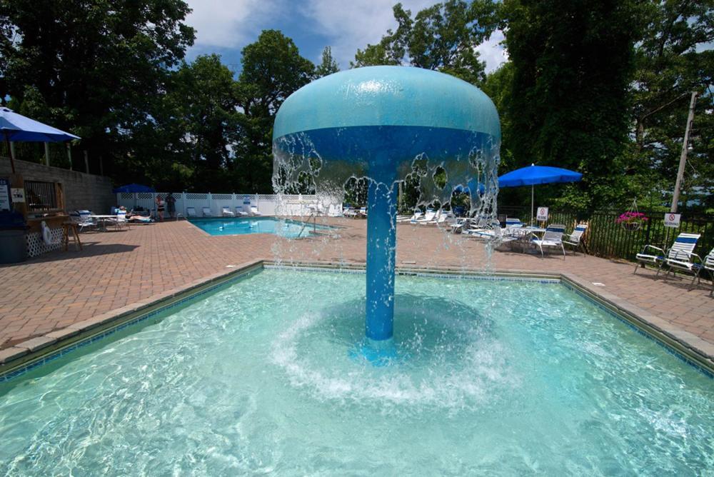 Daya, Hot Tub, Pool Table, 1089 Of Free Attraction Tickets For Each Paid Day, Dollywood And More! ガトリンバーグ 部屋 写真