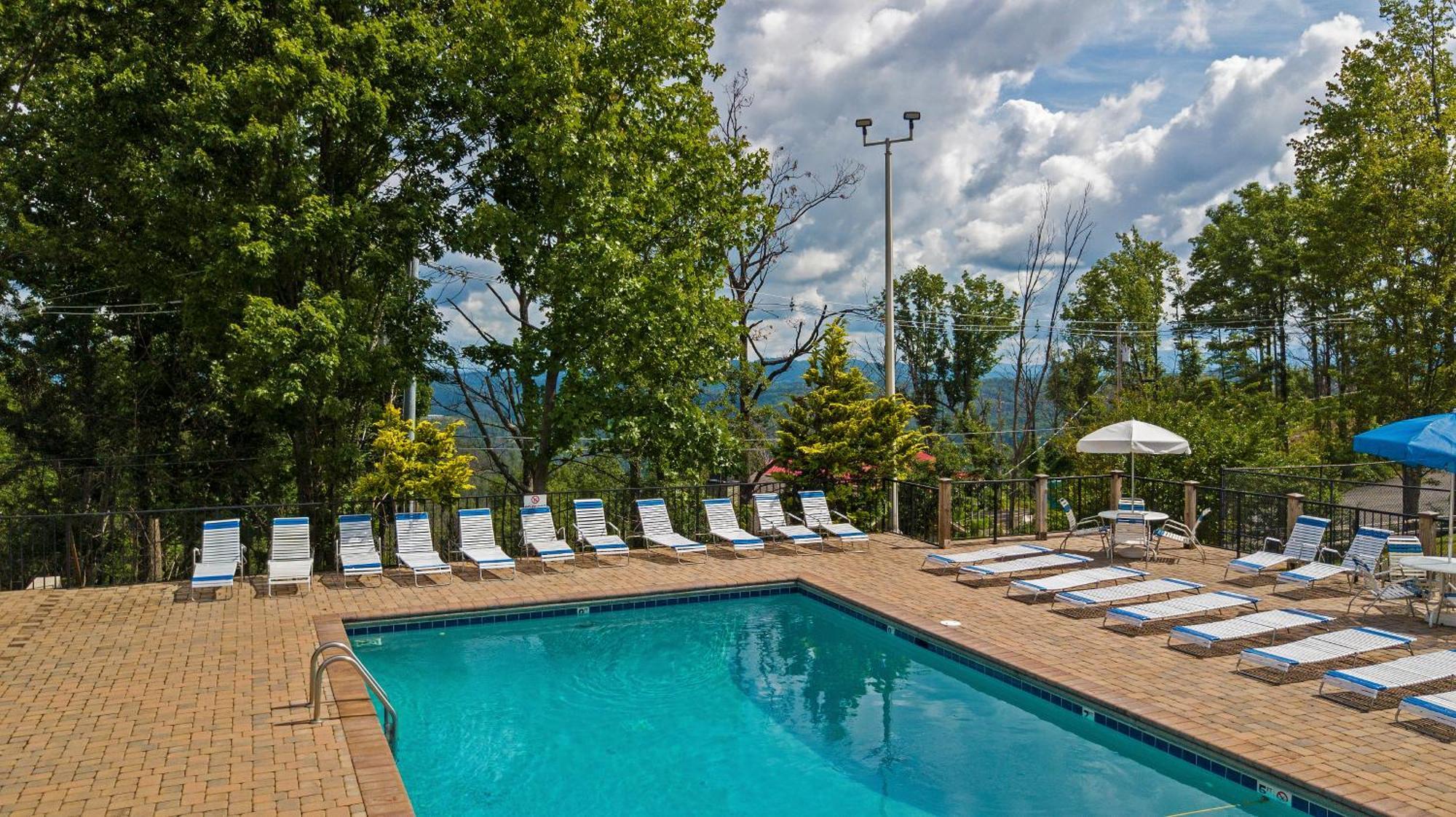 Daya, Hot Tub, Pool Table, 1089 Of Free Attraction Tickets For Each Paid Day, Dollywood And More! ガトリンバーグ 部屋 写真
