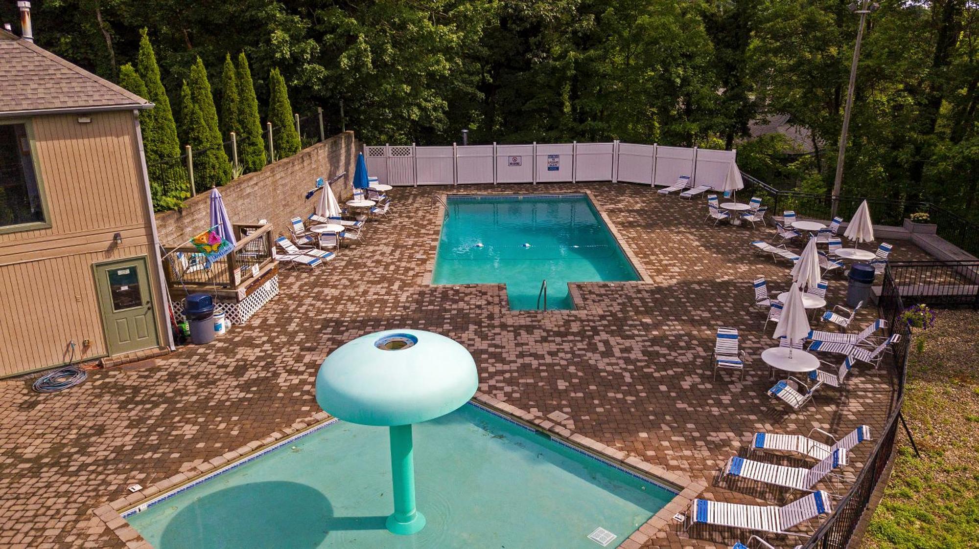 Daya, Hot Tub, Pool Table, 1089 Of Free Attraction Tickets For Each Paid Day, Dollywood And More! ガトリンバーグ 部屋 写真