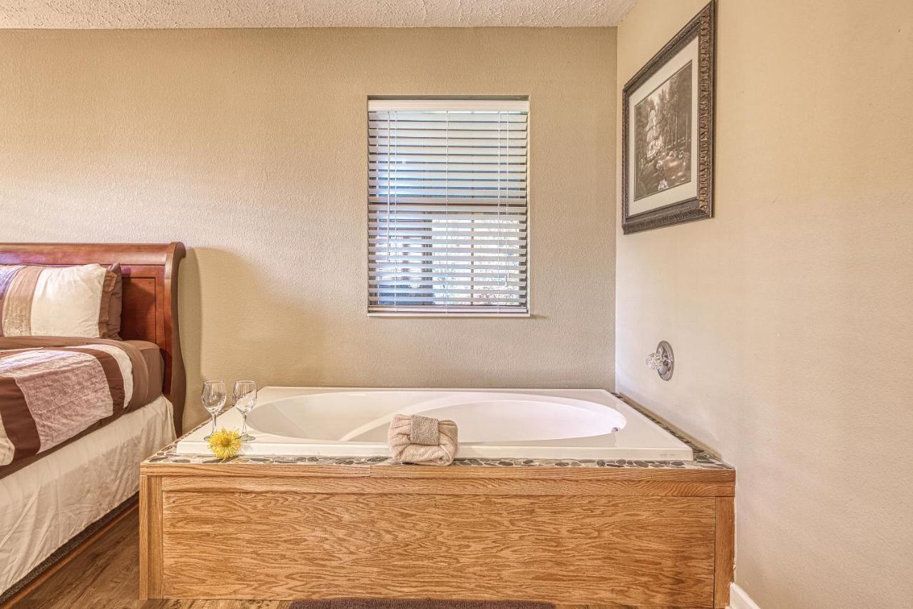 Daya, Hot Tub, Pool Table, 1089 Of Free Attraction Tickets For Each Paid Day, Dollywood And More! ガトリンバーグ エクステリア 写真